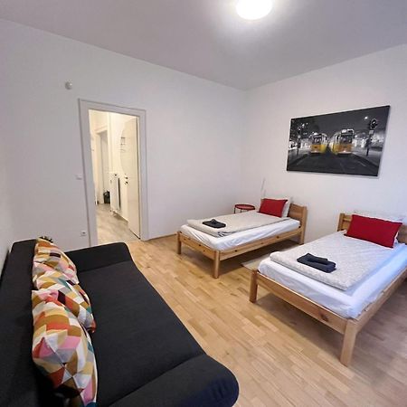 בודפשט Boutique Family Apartment In The Heart Of City מראה חיצוני תמונה