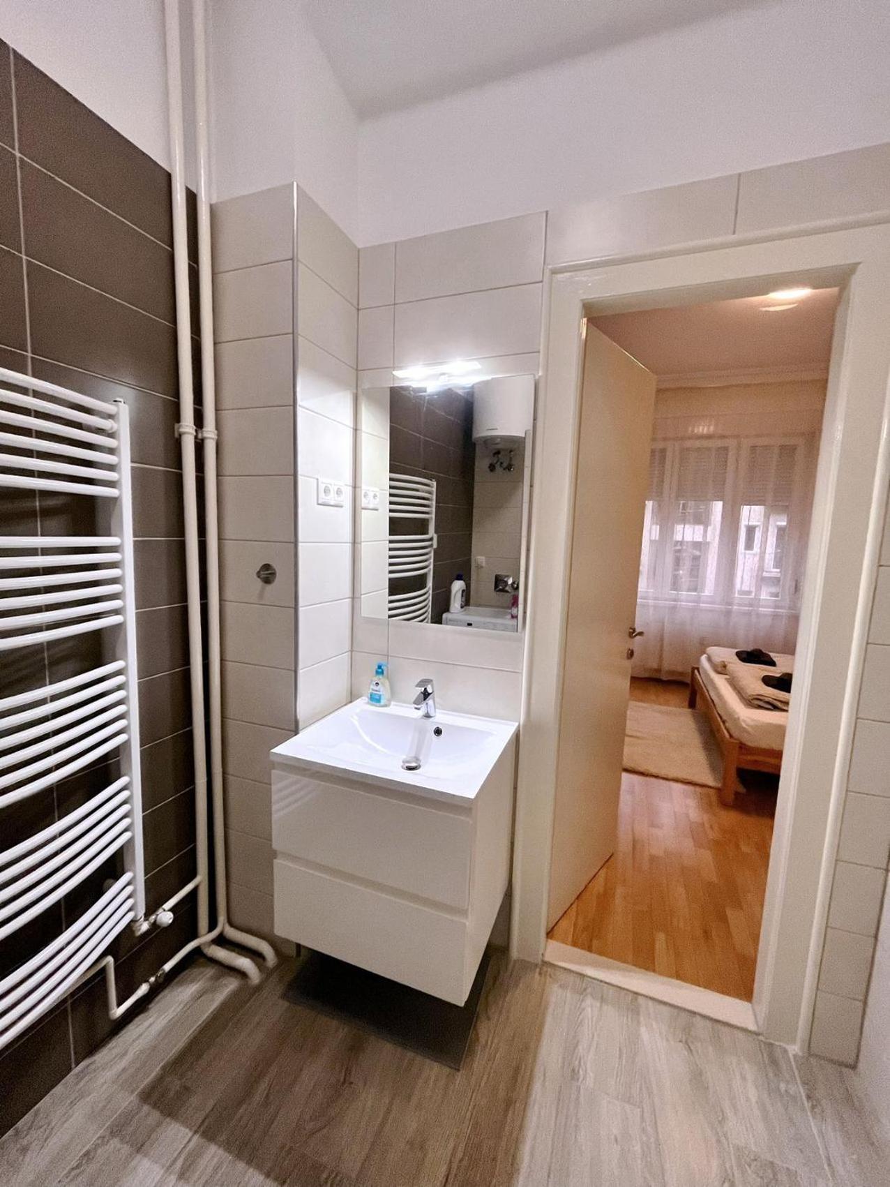 בודפשט Boutique Family Apartment In The Heart Of City מראה חיצוני תמונה