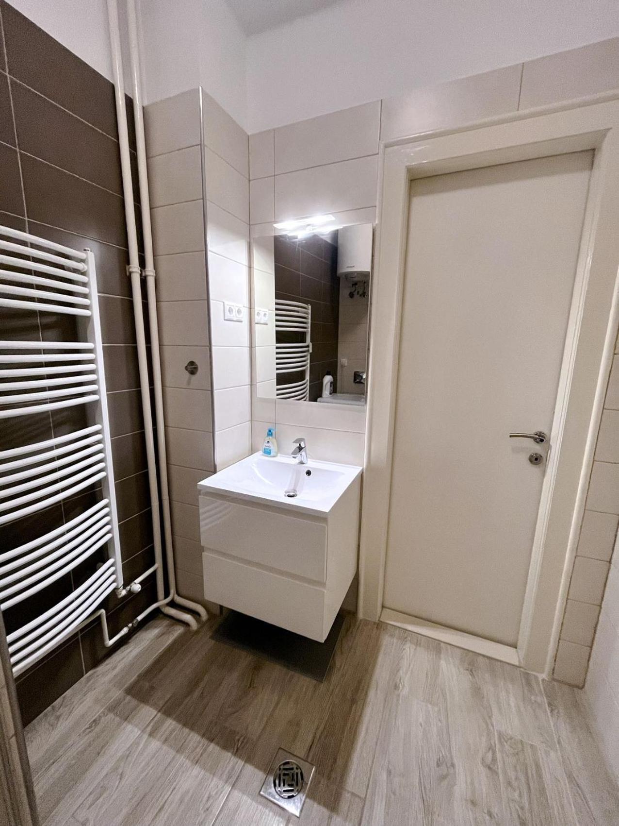 בודפשט Boutique Family Apartment In The Heart Of City מראה חיצוני תמונה