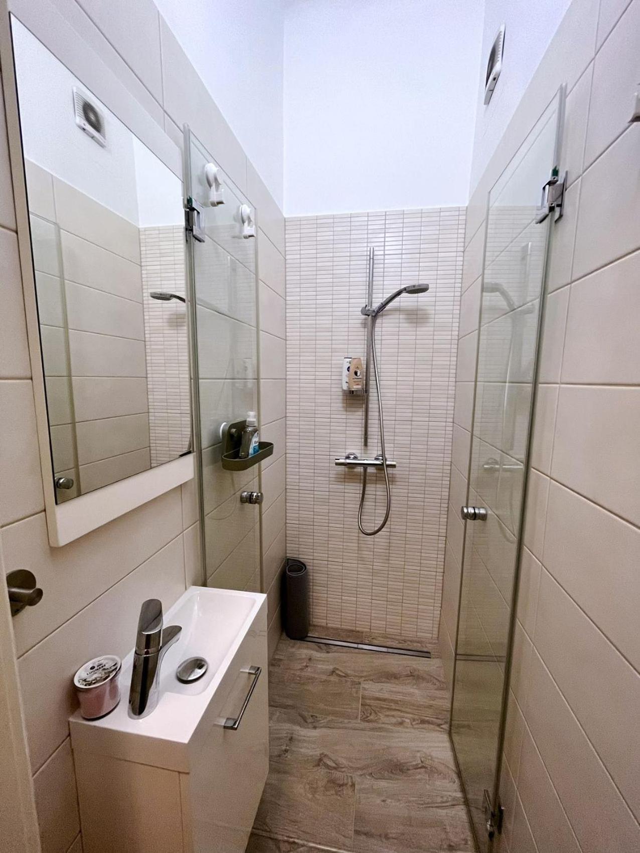 בודפשט Boutique Family Apartment In The Heart Of City מראה חיצוני תמונה